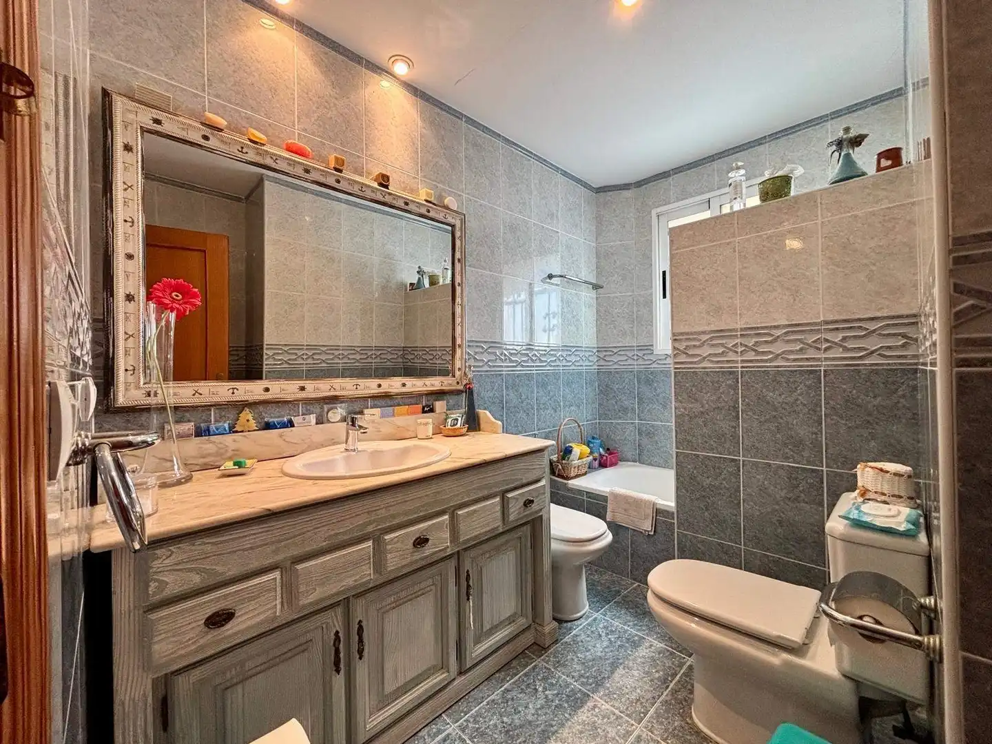 Bathroom of Houses for sale in Daimús  with Private garden, Terrace and Storage room