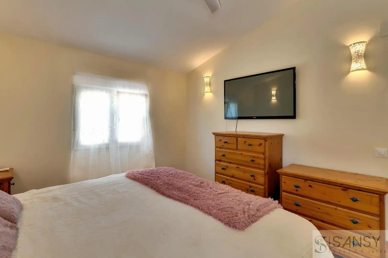 Bedroom of Houses for sale in Jávea / Xàbia  with Air Conditioner, Heating and Storage room