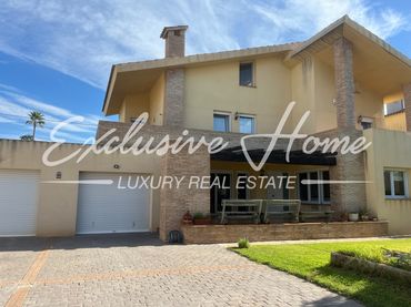 Villa avec jardin à vendre à Carrer Illa Carallot 10