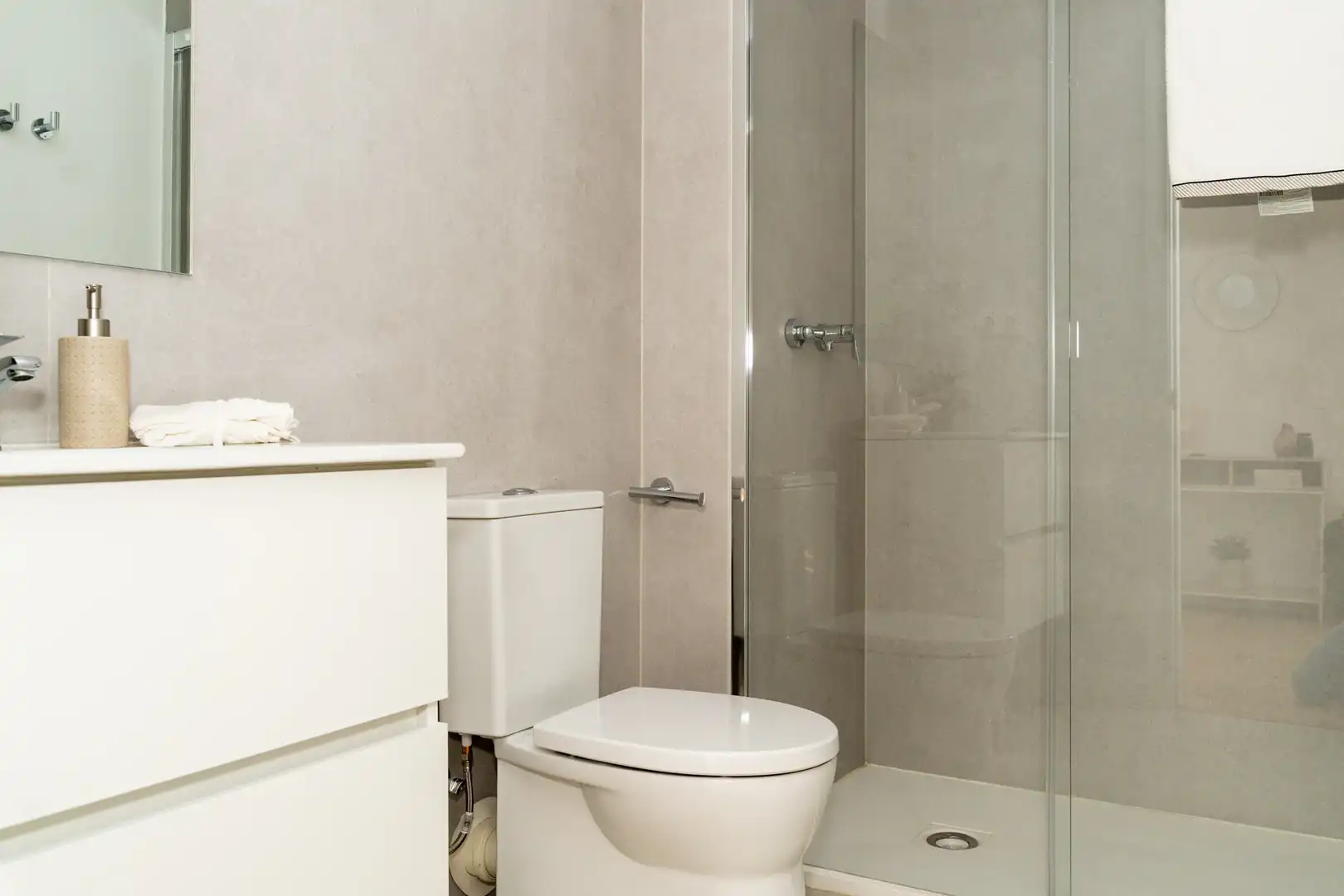 Baño de Piso de alquiler en Madrid con Se aceptan mascotas