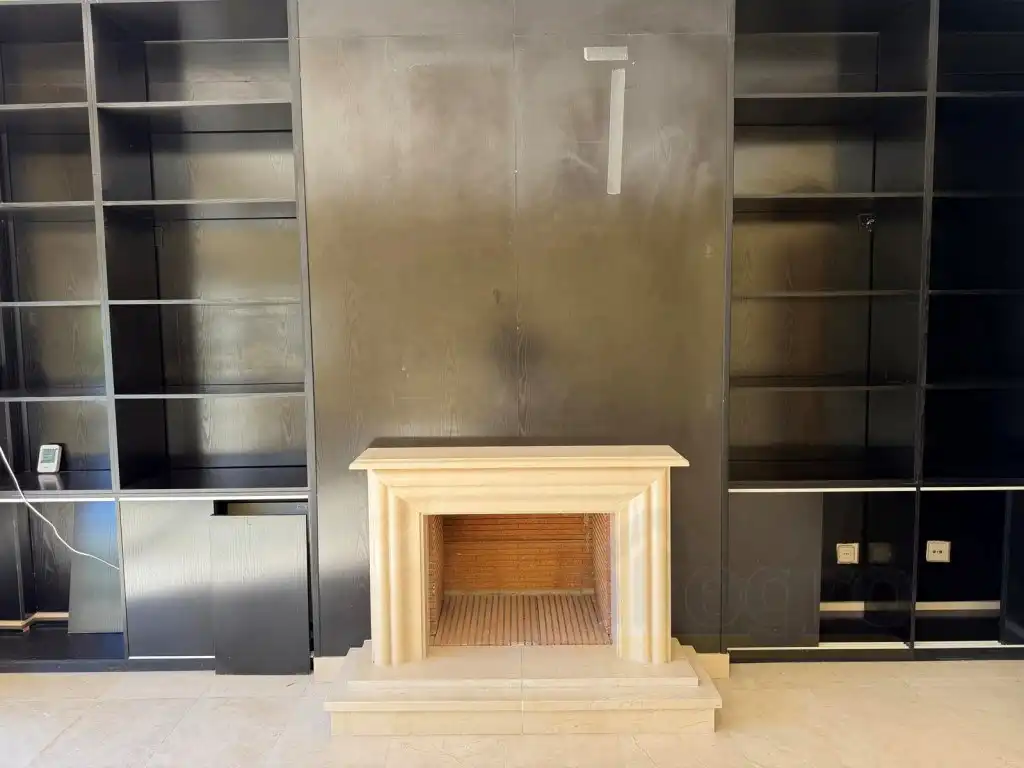 Sala d'estar de Casa adosada en venda en Majadahonda