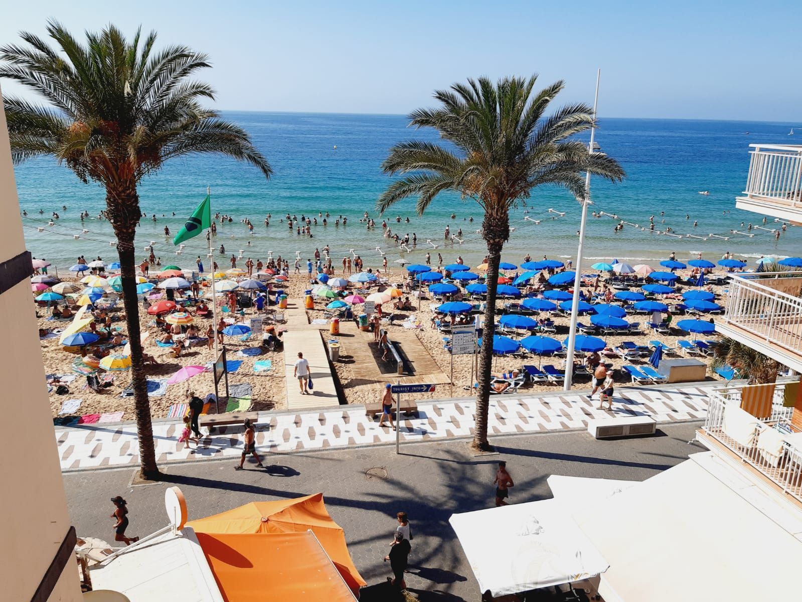 Vista exterior de Pis de lloguer en Benidorm amb Aire condicionat i Traster