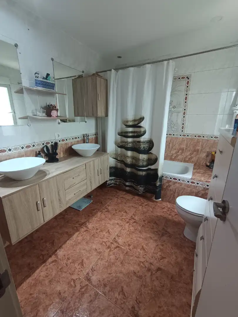 Baño de Casa o chalet en venta en El Viso de San Juan con Aire acondicionado, Jardín privado y Terraza