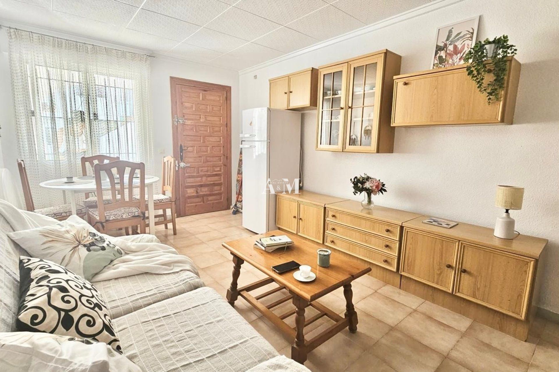 Sala d'estar de Casa adosada de lloguer en San Javier amb Moblat