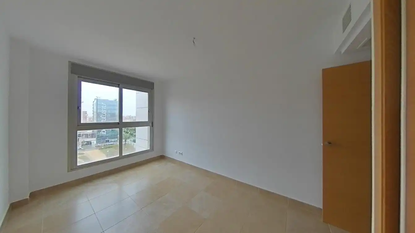 Habitación de Piso en venta en Alicante / Alacant con Aire acondicionado, Calefacción y Piscina