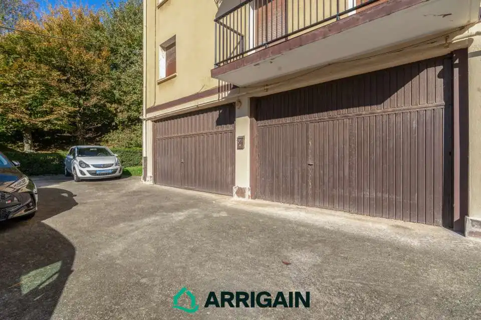 Parkplatz von Wohnung zum Verkauf in Donostia - San Sebastián  mit Heizung, Privatgarten und Balkon