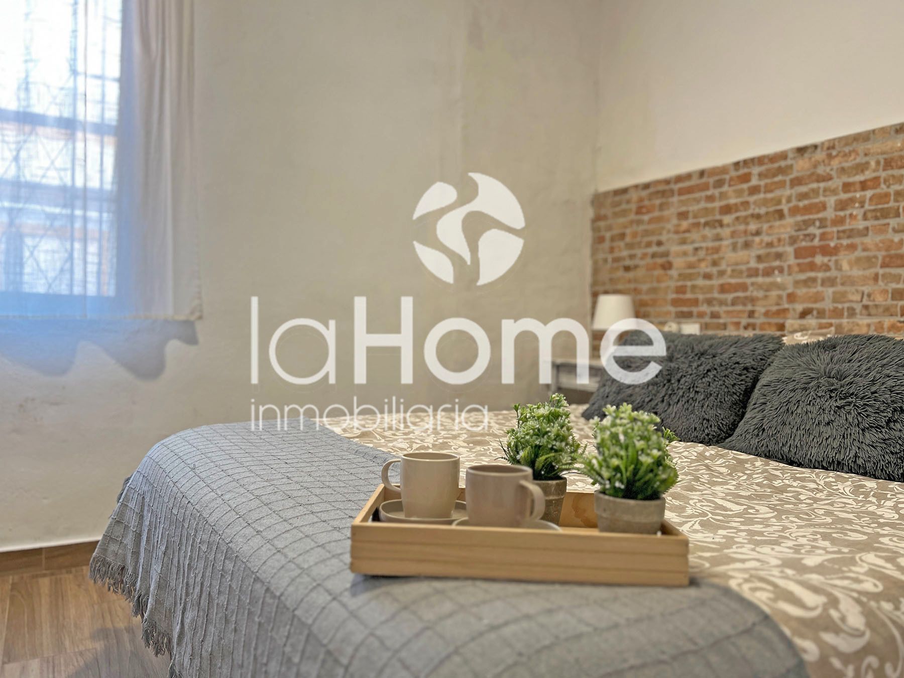 Dormitori de Casa adosada en venda en Paterna amb Aire condicionat, Terrassa i Forn