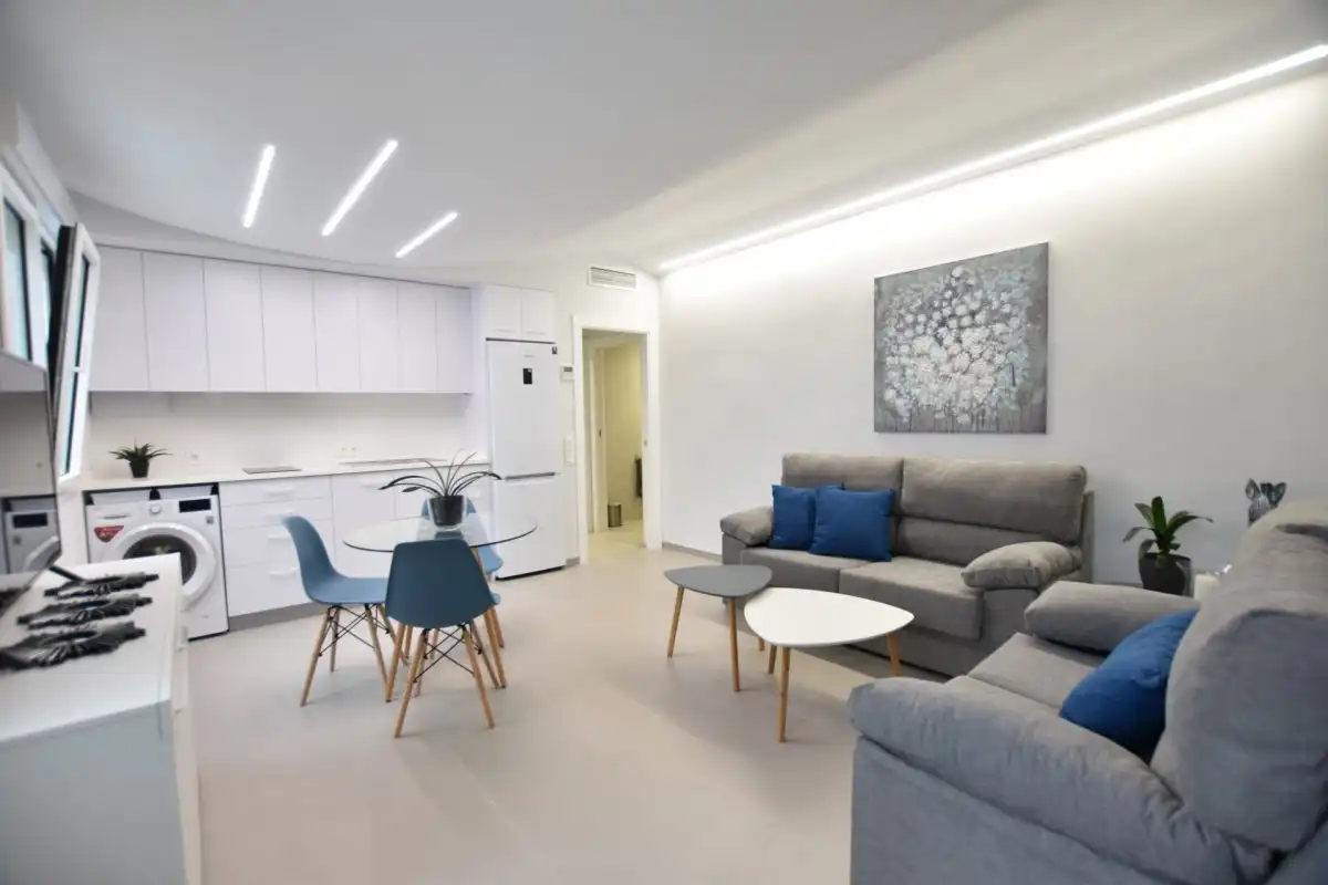 Apartments for rent in Avenida de la constitucion, Pajaritos