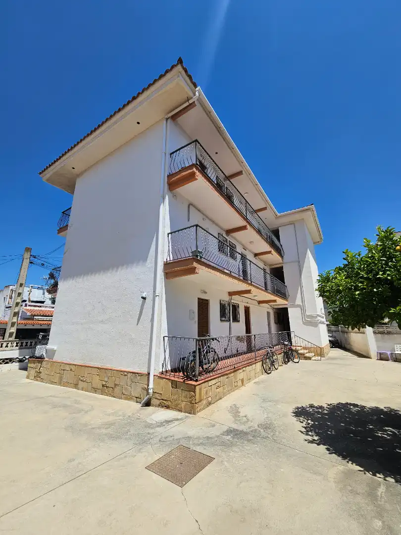 Außenansicht von Wohnung zum Verkauf in Torredembarra mit Ofen und Balkon