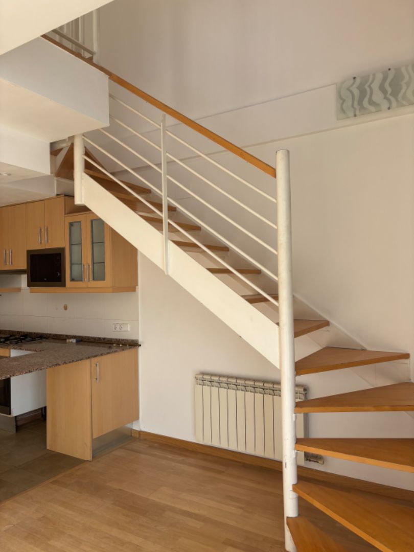 Dúplex en venta en Terrassa con Calefacción, Terraza y Microondas