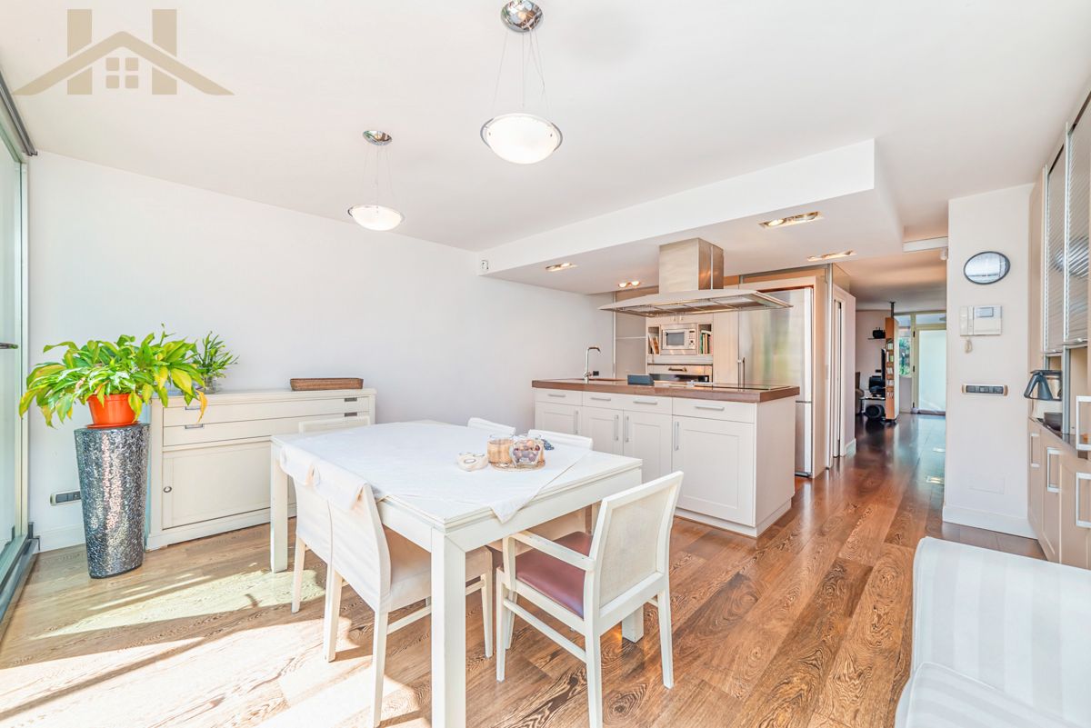 Kitchen of Single-family semi-detached for sale in Tres Cantos  with Air Conditioner, Heating and Private garden