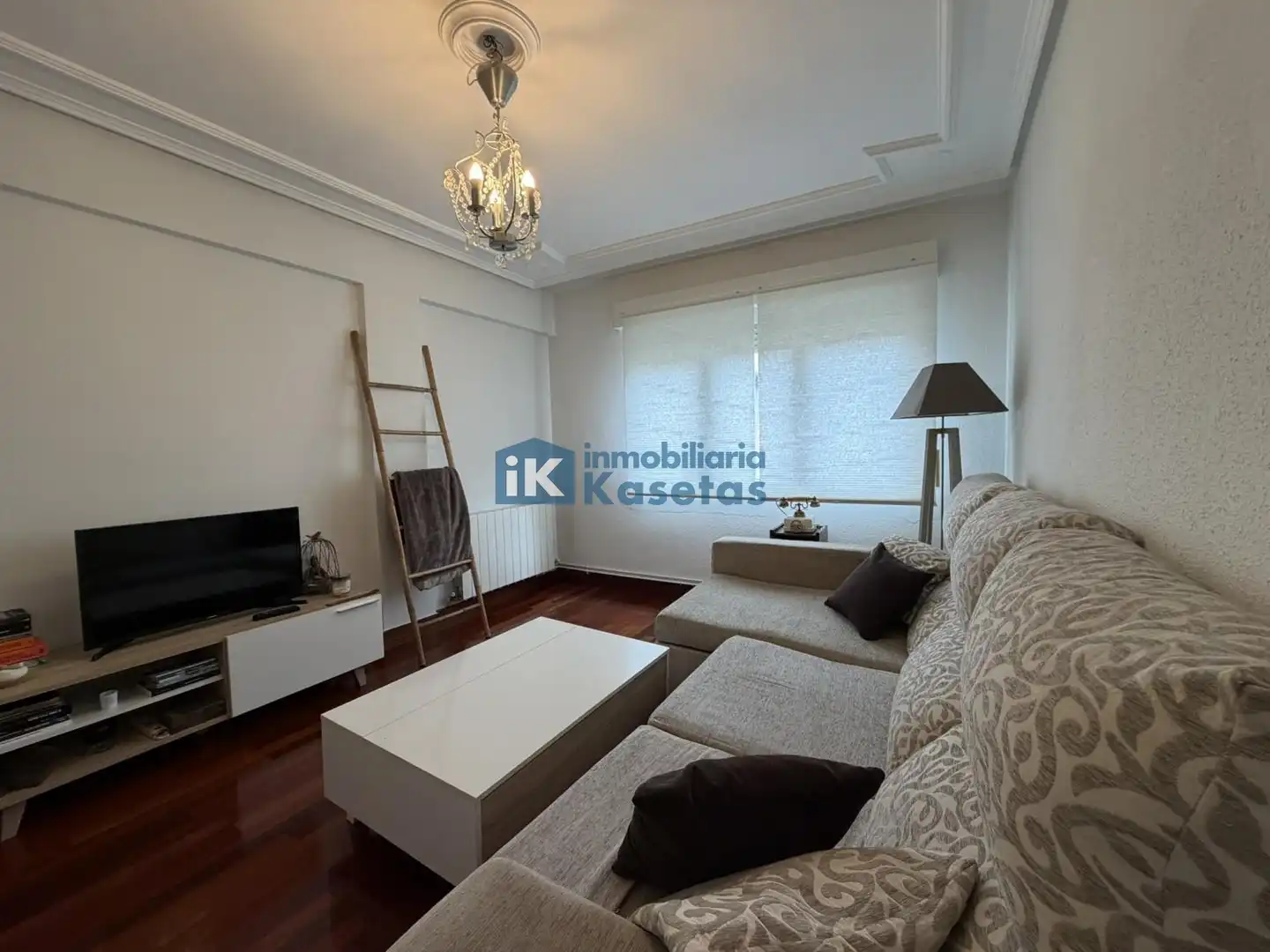 Sala de estar de Piso en venta en Zaratamo con Calefacción y Terraza