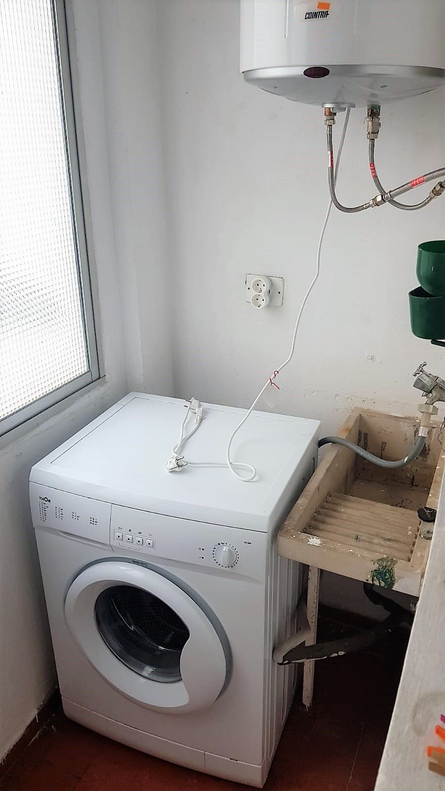 Bathroom of Flat to rent in Cáceres Capital  with Terrace and Furnished