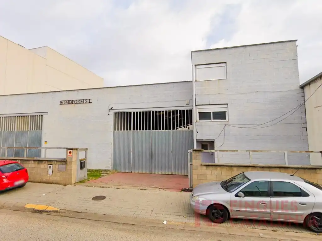 Industrial building for sale in VILABLAREIX