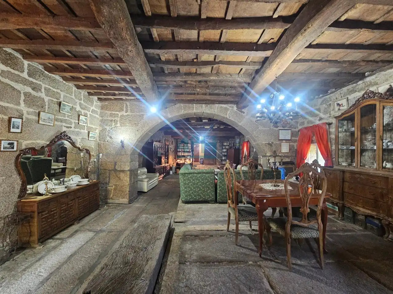 Finca rústica en venta en Beade  con Jardín privado y Amueblado