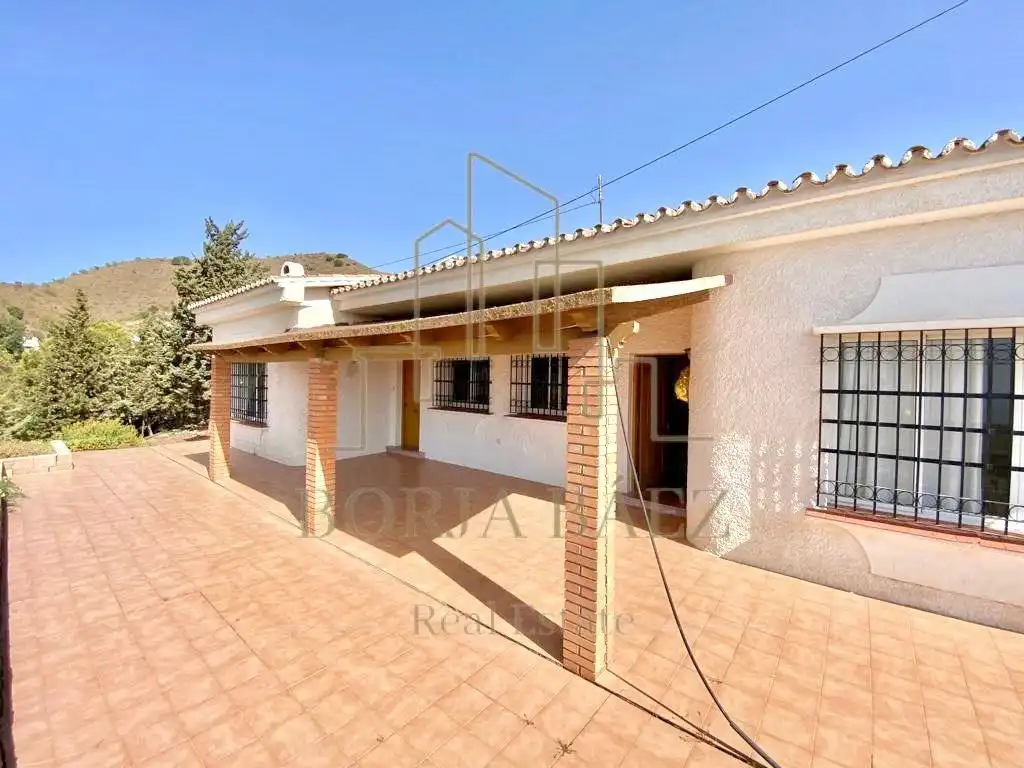 Vista exterior de Casa o chalet en venta en Vélez-Málaga