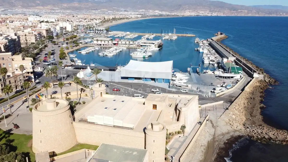 Exterior view of Attic for sale in Roquetas de Mar  with Air Conditioner and Terrace