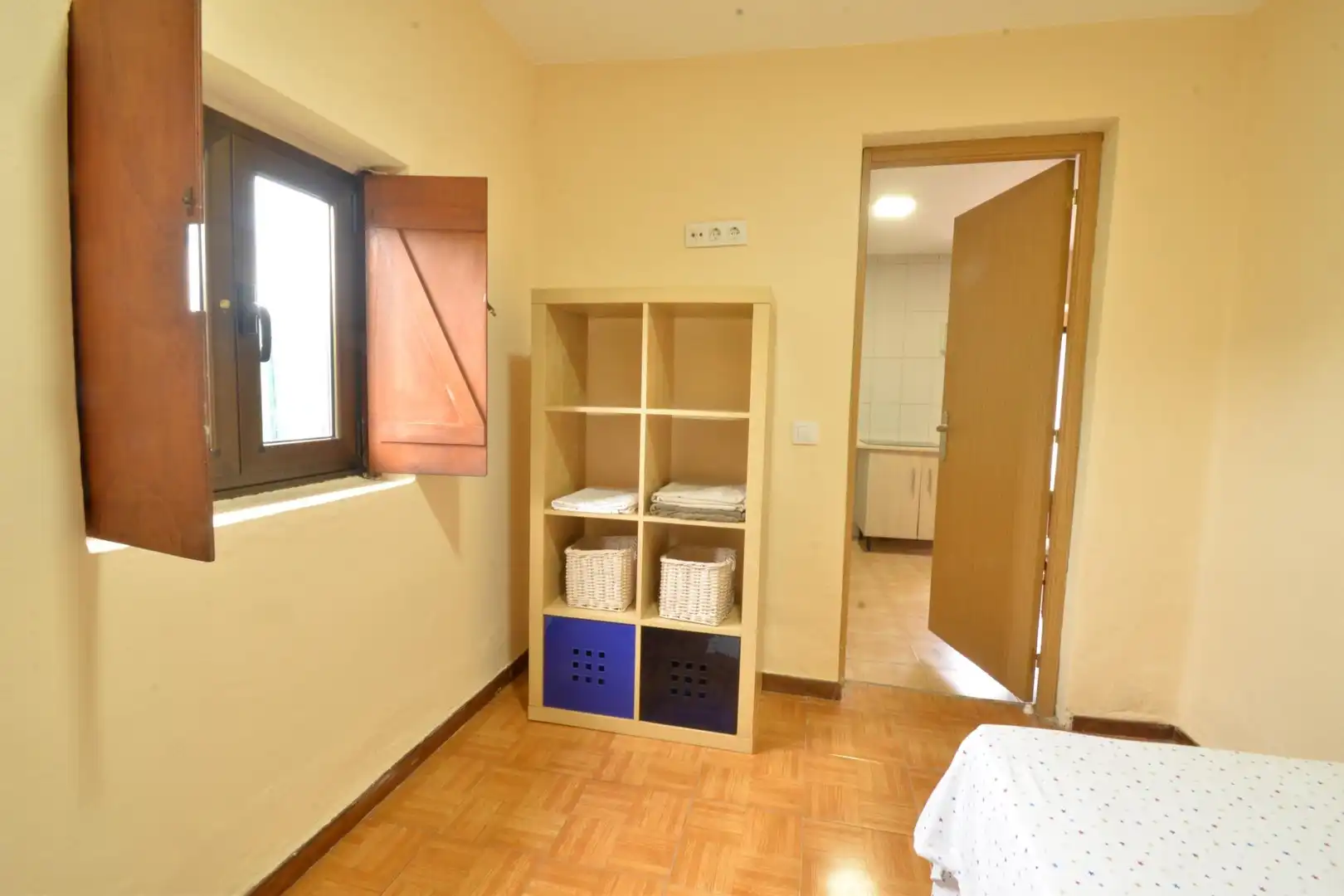 Dormitori de Finca rústica en venda en Oviedo  amb Traster