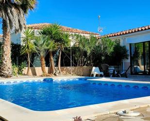 Schwimmbecken von Haus oder Chalet miete in L'Ametlla de Mar  mit Klimaanlage, Terrasse und Schwimmbad