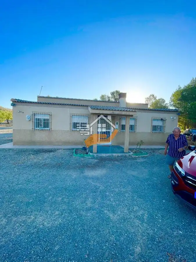 Casa rústica en venta en Vélez-Rubio