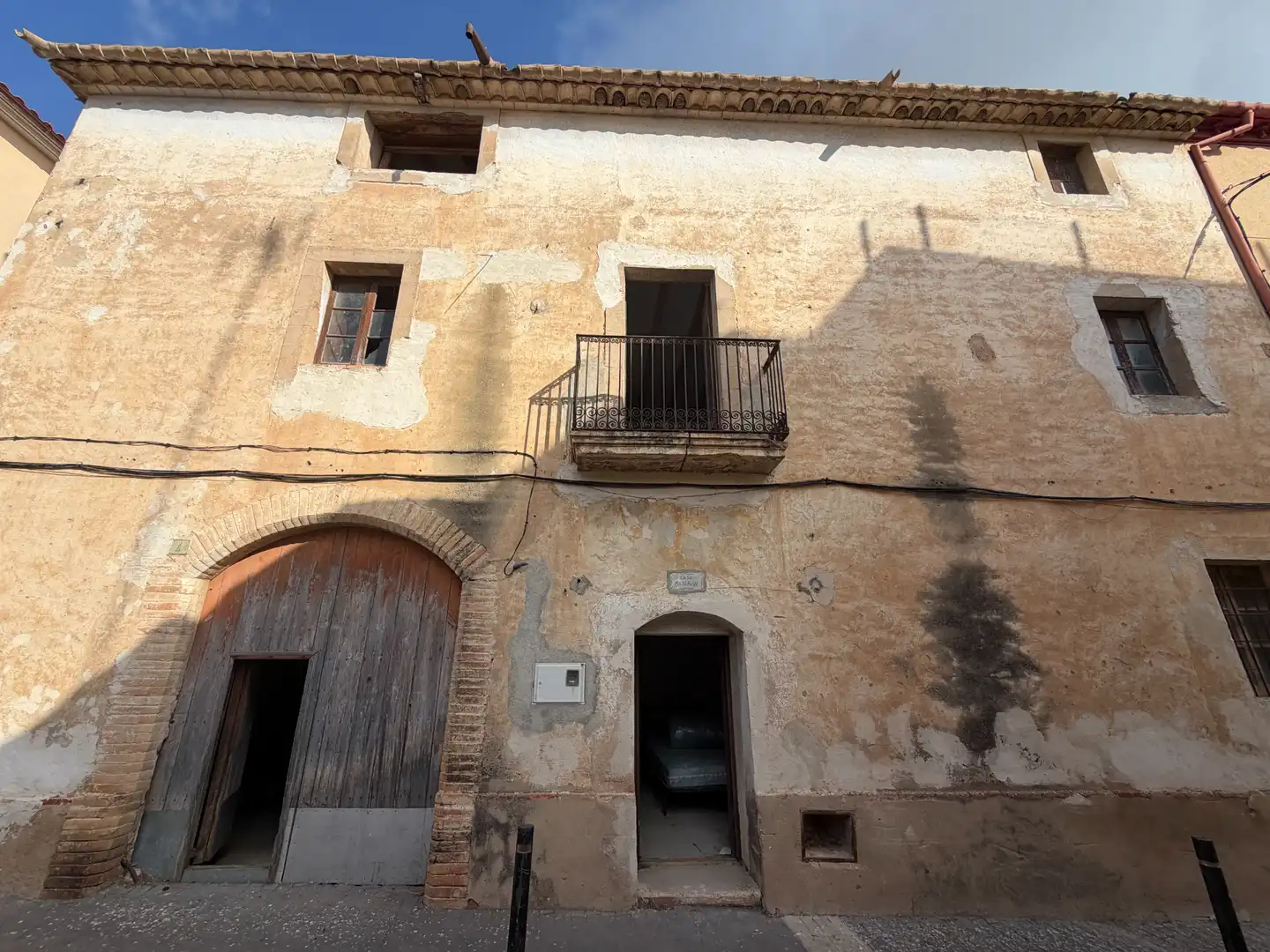 Vista exterior de Casa o xalet en venda en Torrelles de Foix amb Jardí privat, Terrassa i Balcó