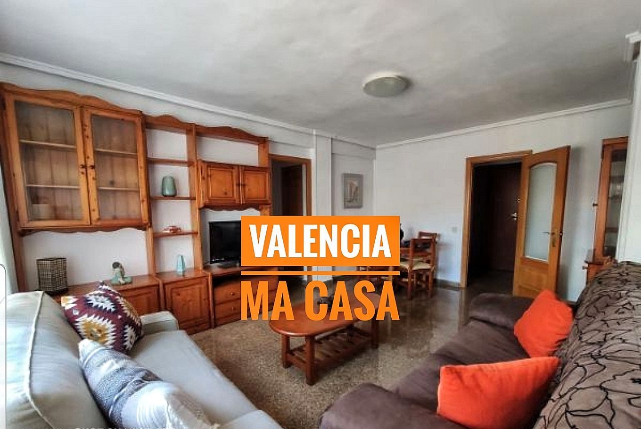 Exterior view of Flat to rent in  Valencia Capital  with Air Conditioner, Heating and Furnished