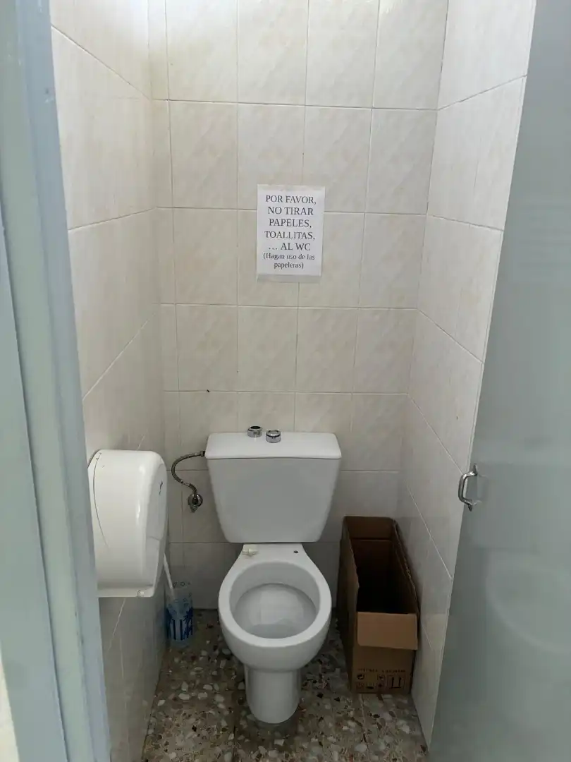 Baño de Nave industrial de alquiler en Elche / Elx