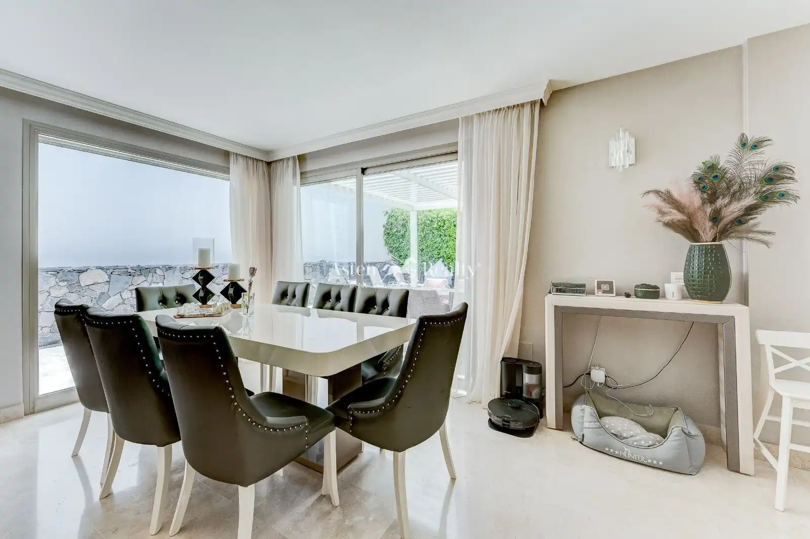 Esszimmer von Wohnungen zum Verkauf in Adeje mit Klimaanlage, Privatgarten und Terrasse