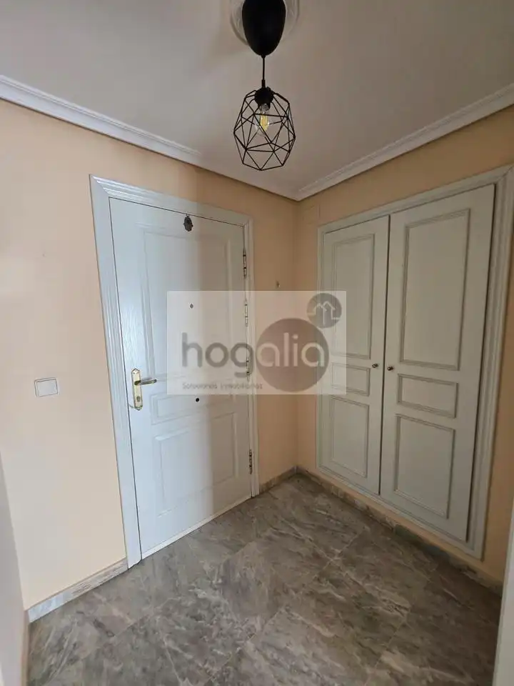 Flat for rent in Sevilla  with Air Conditioner, Terrace and Swimming Pool