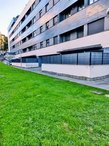 Vista exterior de Planta baja en venta en El Astillero   con Jardín privado, Trastero y Piscina comunitaria