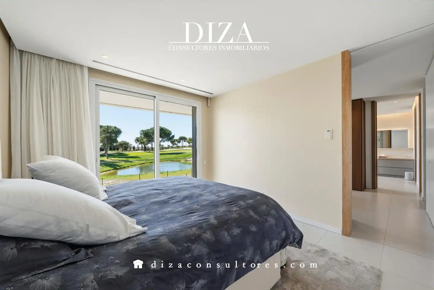 Bedroom of Duplexes for sale in Pozuelo de Alarcón  with Air Conditioner, Heating and Private garden