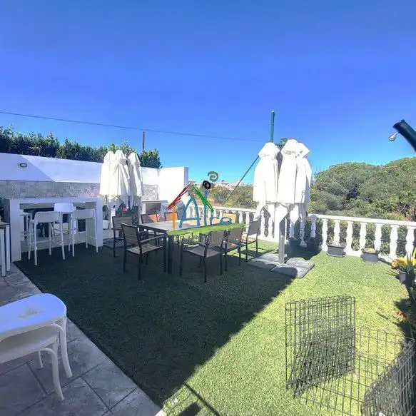 Terraza de Casa adosada en venta en Almonte con Aire acondicionado, Calefacción y Jardín privado