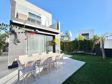 Casa con balcone in vendita a Los Balcones - Los Altos