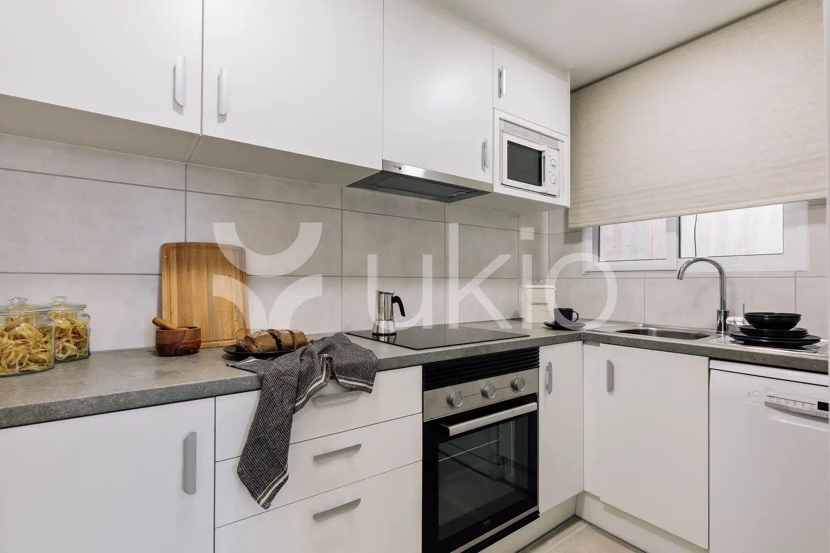 Cocina de Apartamento de alquiler en Barcelona con Aire acondicionado, Calefacción y Terraza