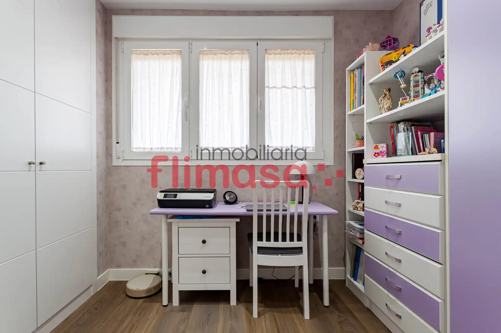 Bedroom of Detached homes for sale in Villaviciosa de Odón  with Air Conditioner, Heating and Private garden