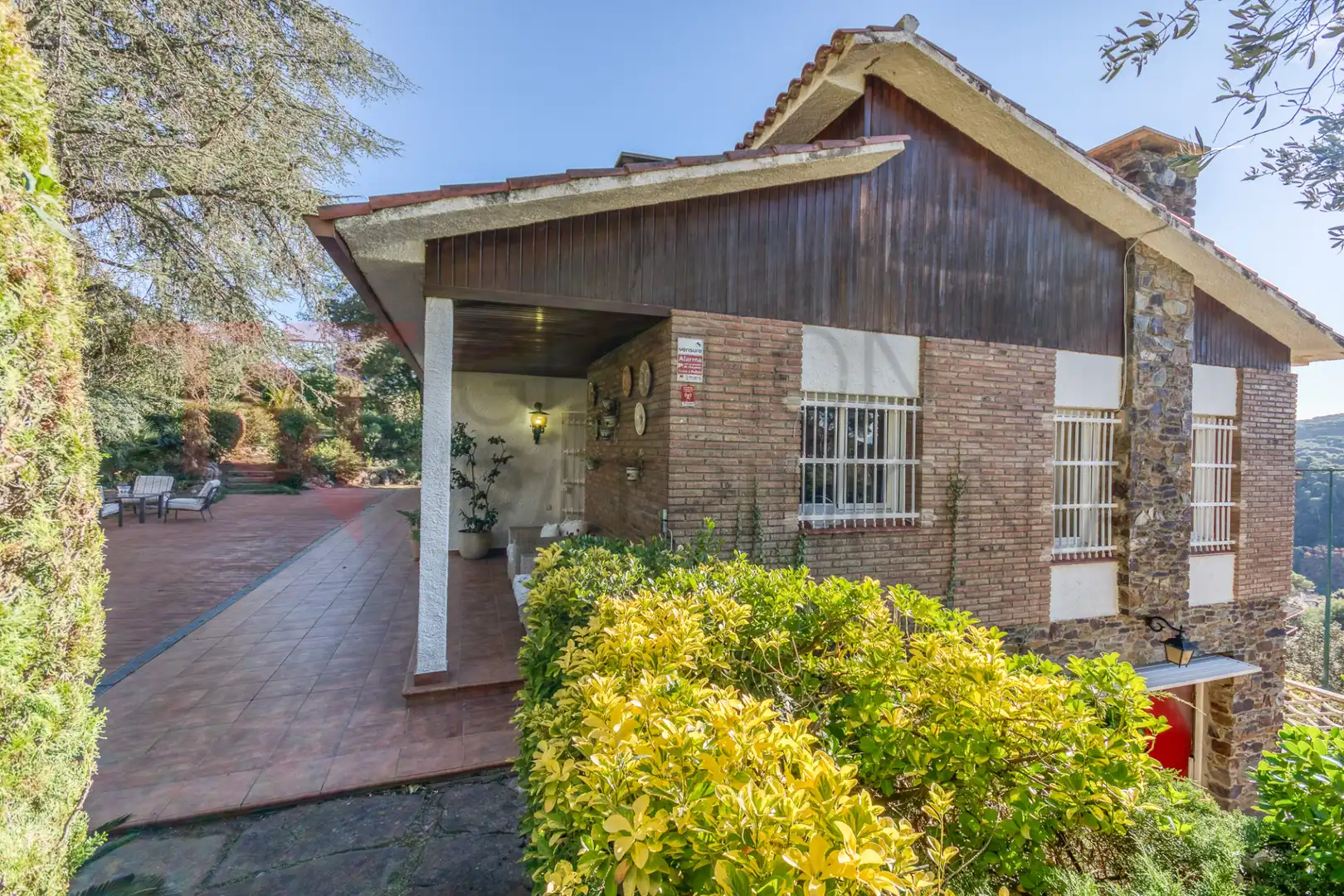 Vista exterior de Casa o xalet en venda en Vallromanes amb Calefacció, Jardí privat i Terrassa