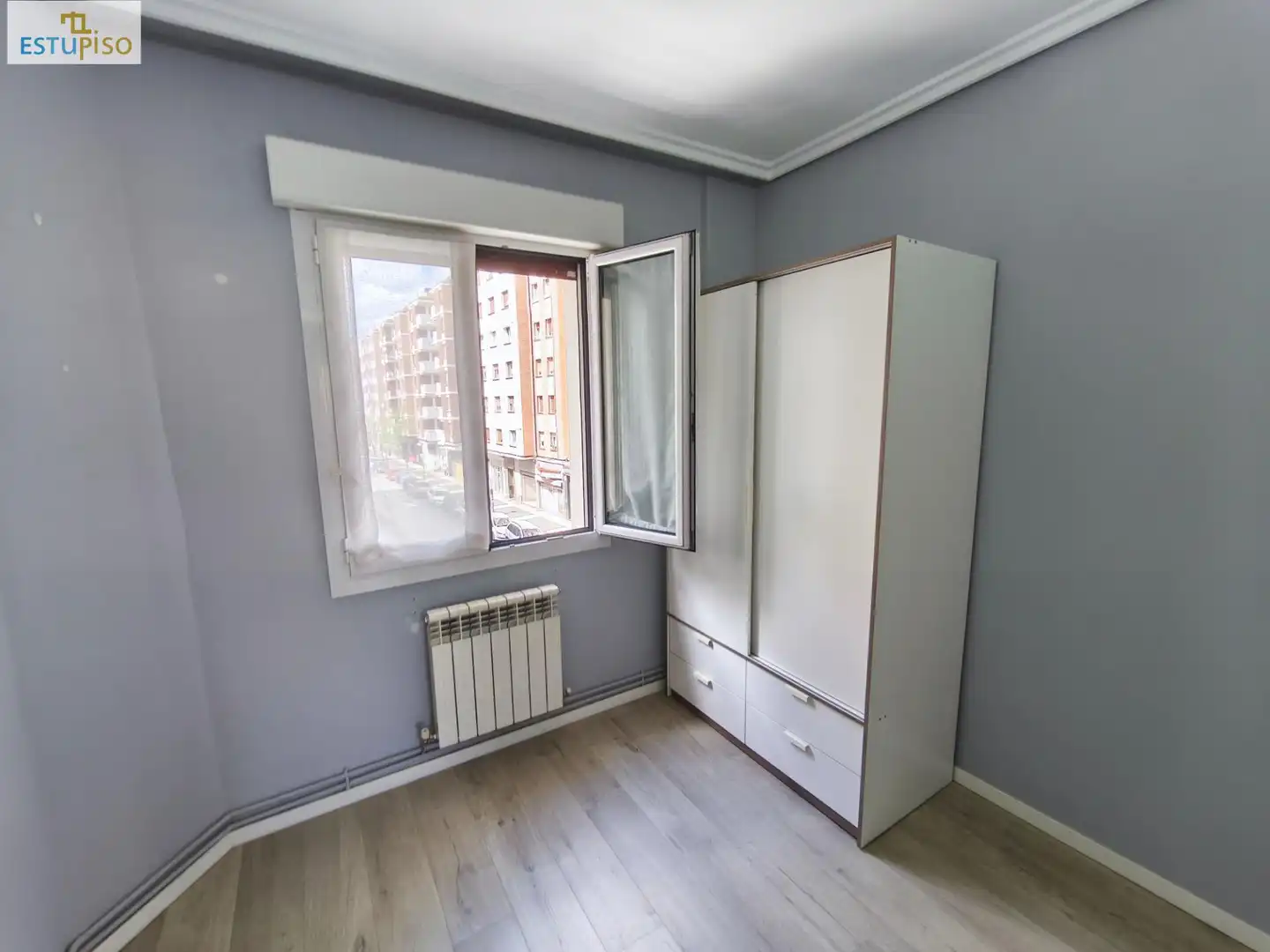 Habitación de Piso en venta en Vitoria - Gasteiz con Calefacción y Trastero