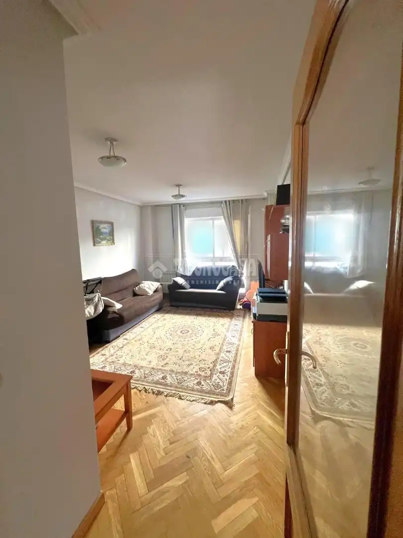 Sala de estar de Piso en venta en Parla con Calefacción, Parquet y Trastero
