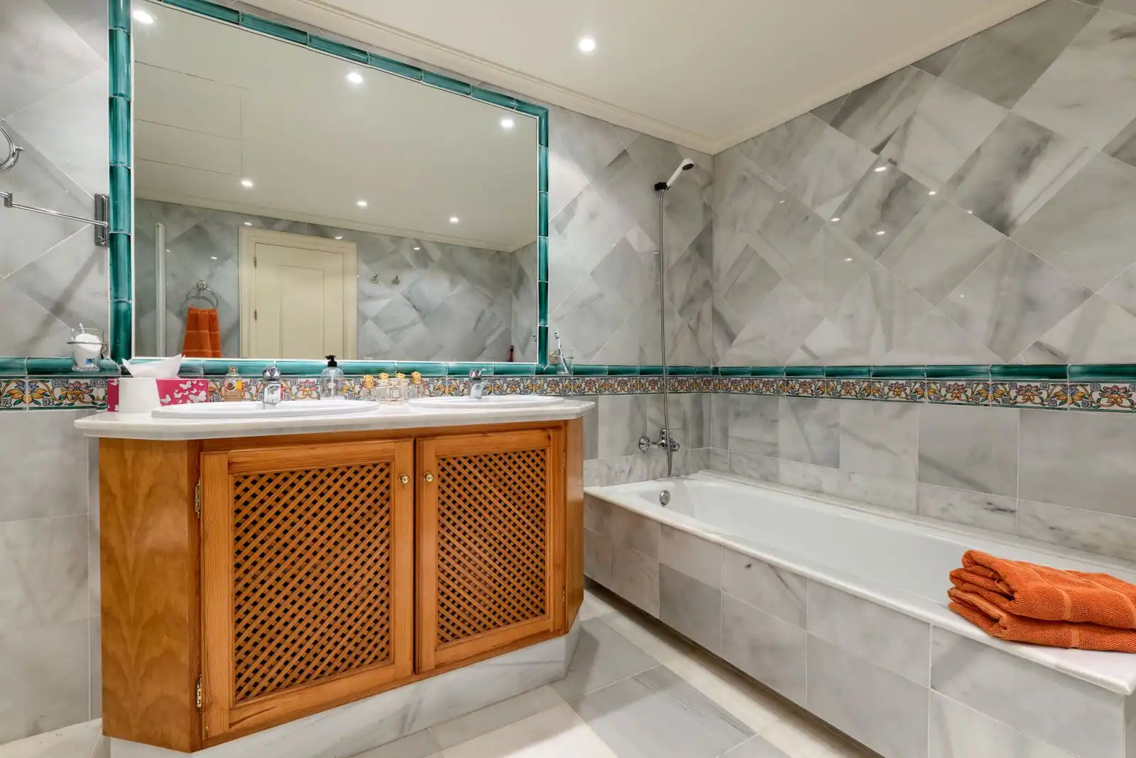 Apartamento con piscina en venta en La Quinta, imagen 16