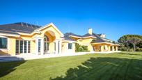 Vista exterior de Casa o xalet en venda en Pozuelo de Alarcón amb Aire condicionat, Terrassa i Piscina