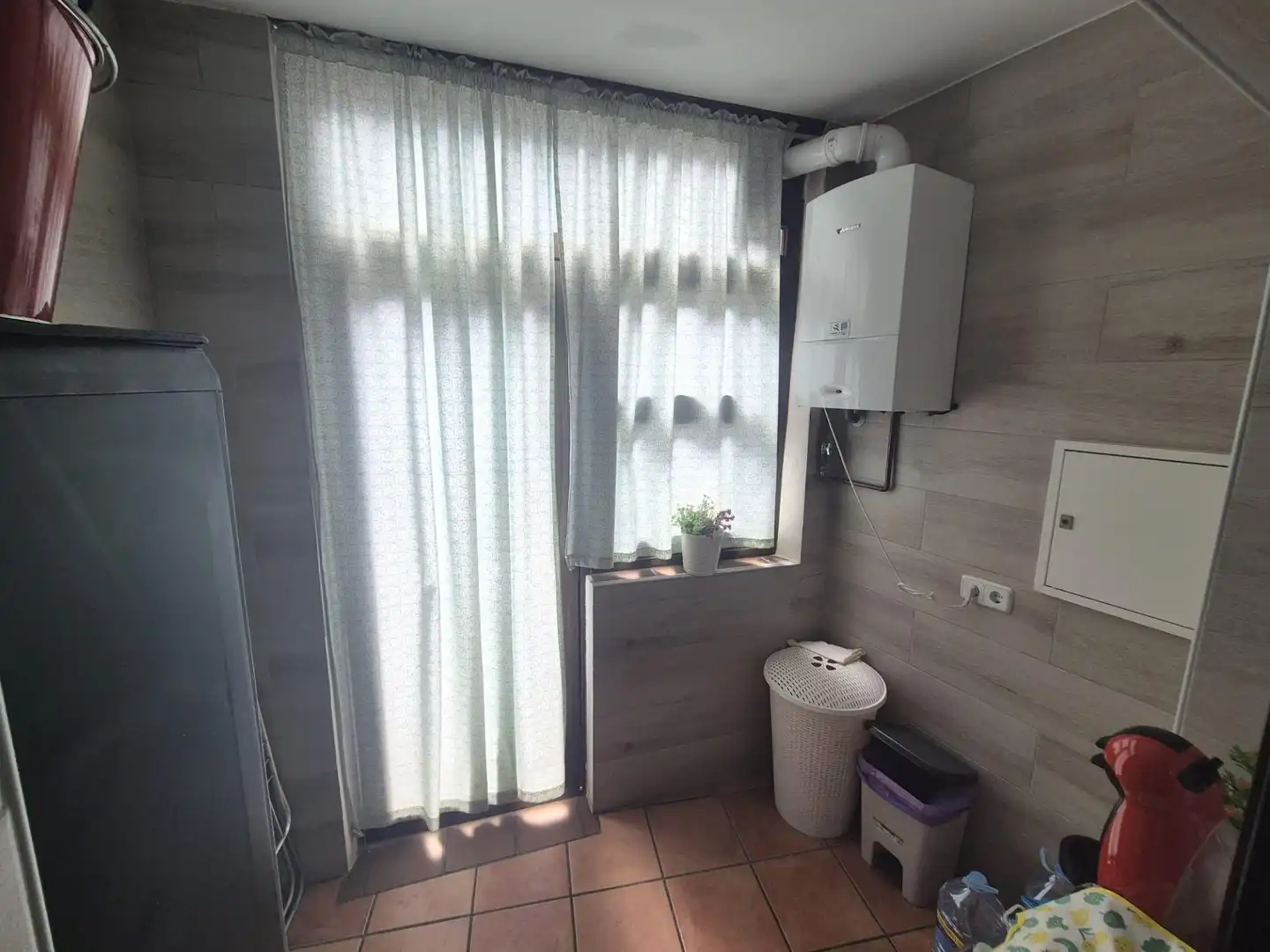Badezimmer von Einfamilien-Reihenhaus zum Verkauf in Aldea del Fresno mit Klimaanlage und Heizung