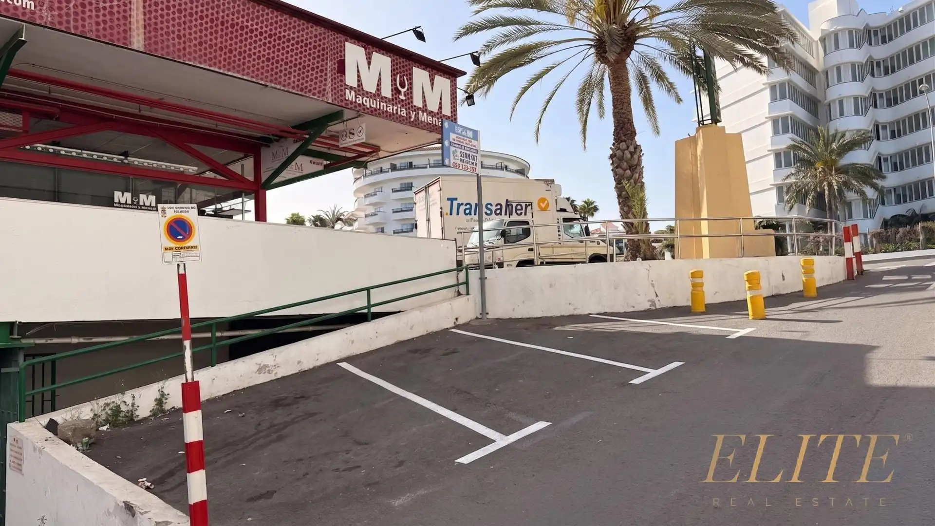 Parking de Oficina en venta en San Bartolomé de Tirajana con Aire acondicionado y Amueblado
