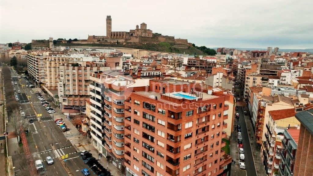 Exterior view of Flat for sale in  Lleida Capital  with Air Conditioner, Heating and Parquet flooring