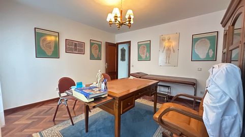 Foto 3 de Piso en venta en Praza Chavián, Bertamirans, Ames