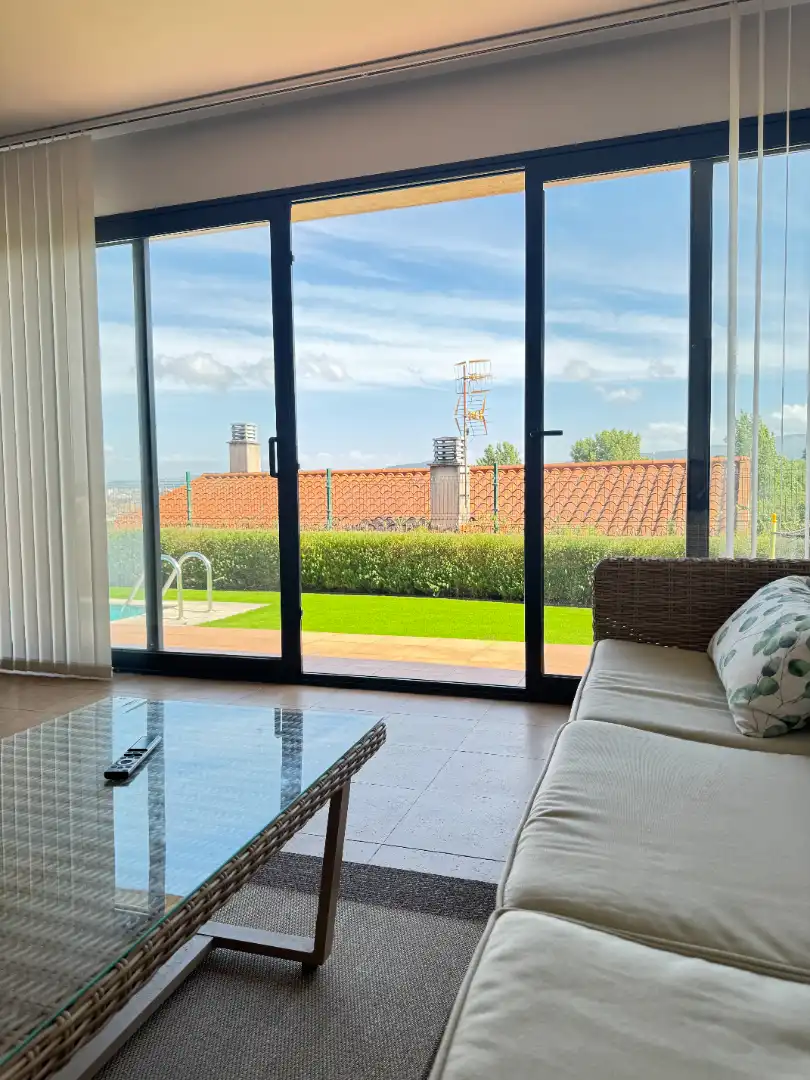 Terrassa de Casa o xalet en venda en Avilés amb Calefacció, Jardí privat i Parquet
