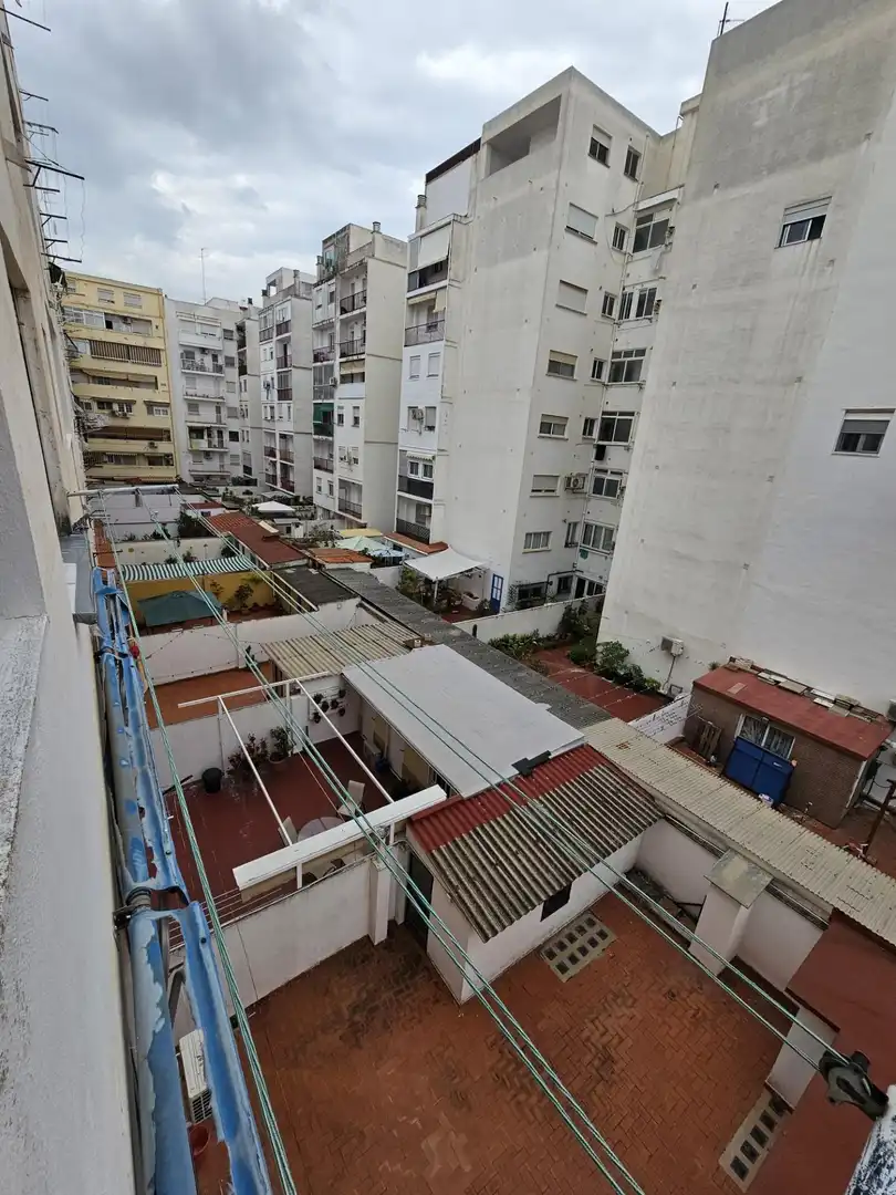 Exterior view of Flat for sale in Valencia  with Air Conditioner, Furnished and Balcony