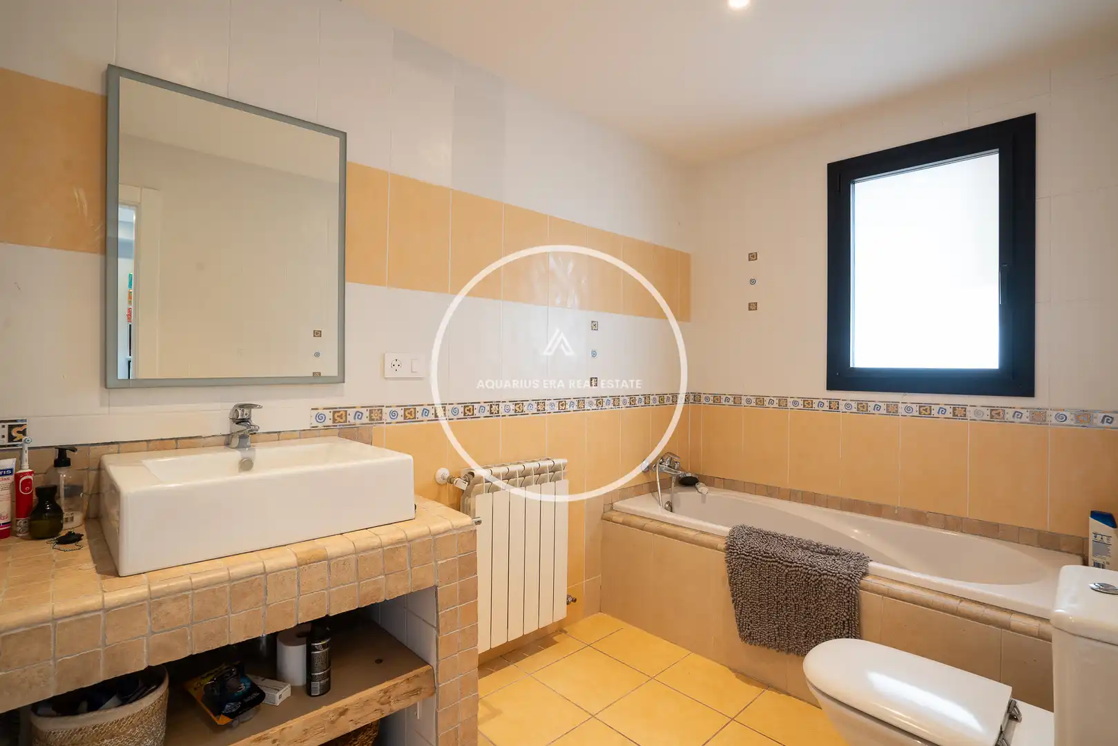 Baño de Casa o chalet en venta en Seva con Aire acondicionado, Calefacción y Jardín privado