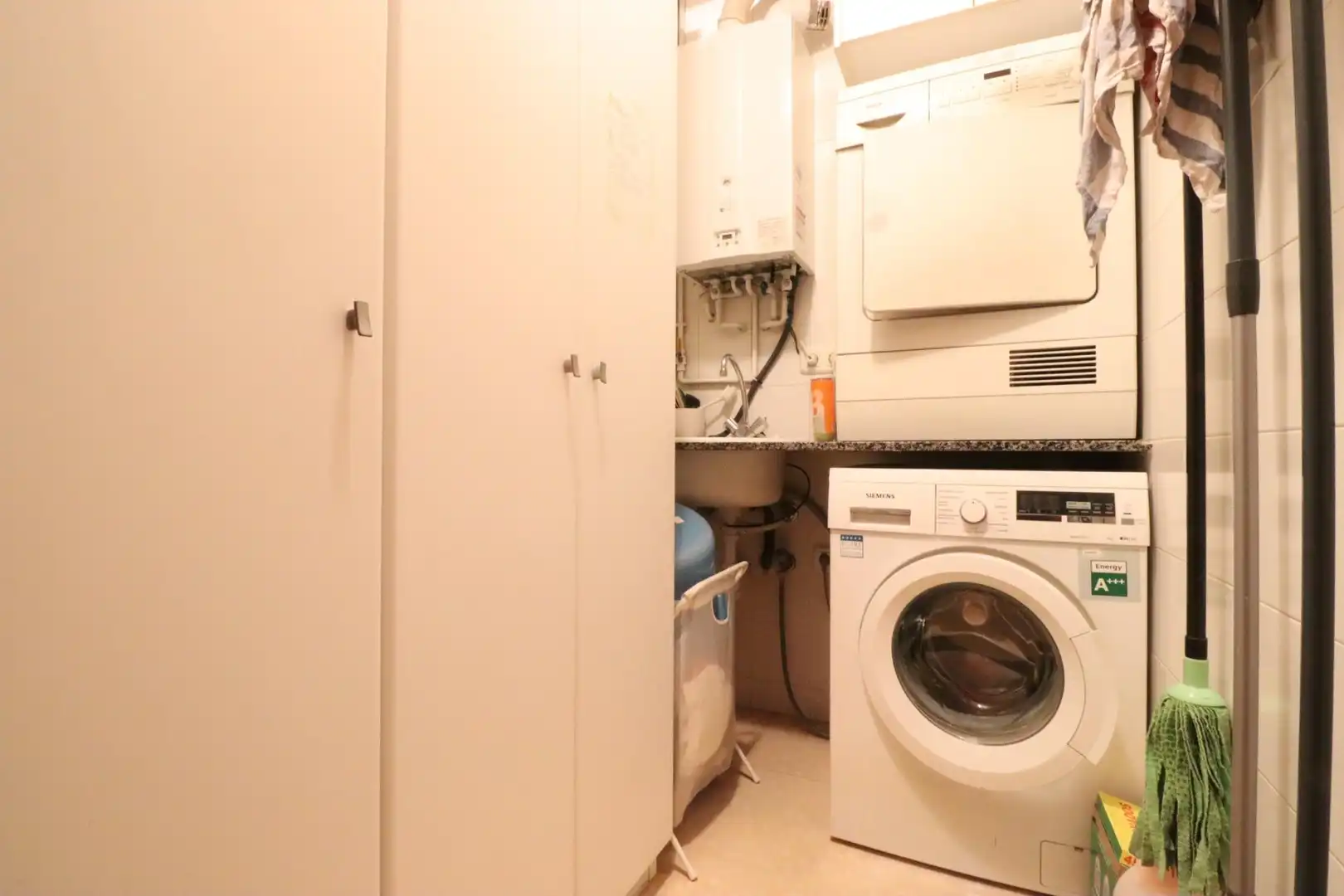 Wohnung zum Verkauf in Sabadell mit Klimaanlage, Heizung und Terrasse