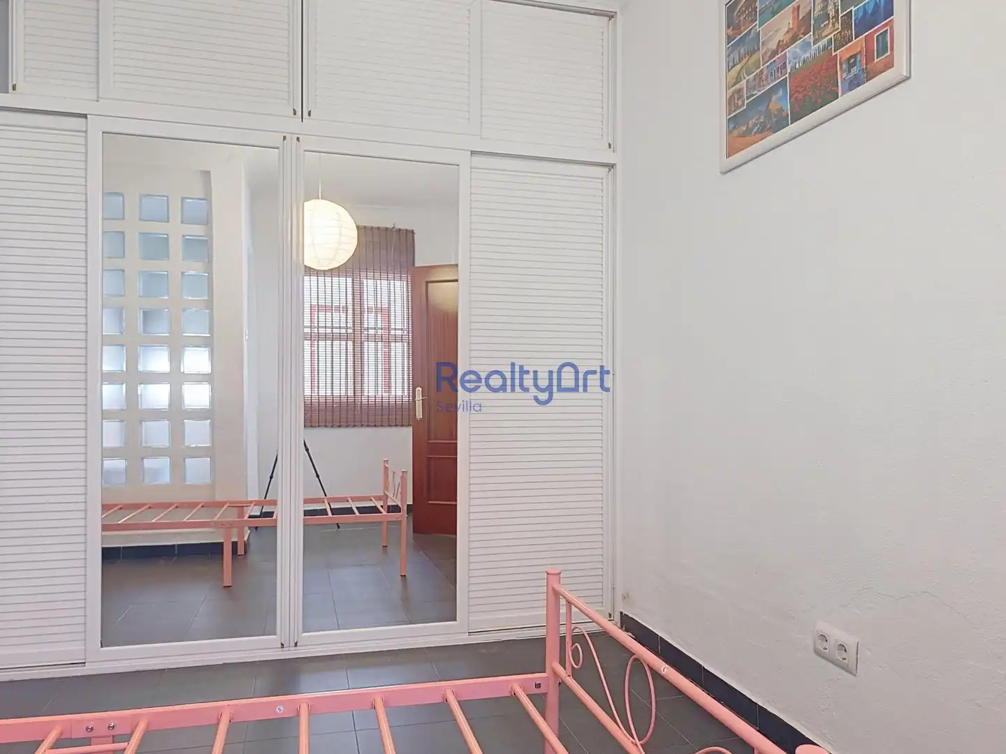 Habitación de Piso de alquiler en Sevilla con Aire acondicionado, Terraza y Amueblado