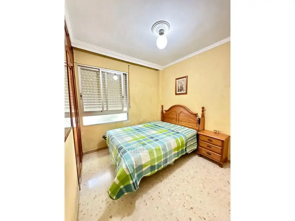 Piso en venta en Calle Carmen Montes, La Carihuela - Los Nidos